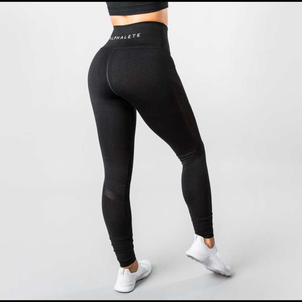 Alphalete aero leggings